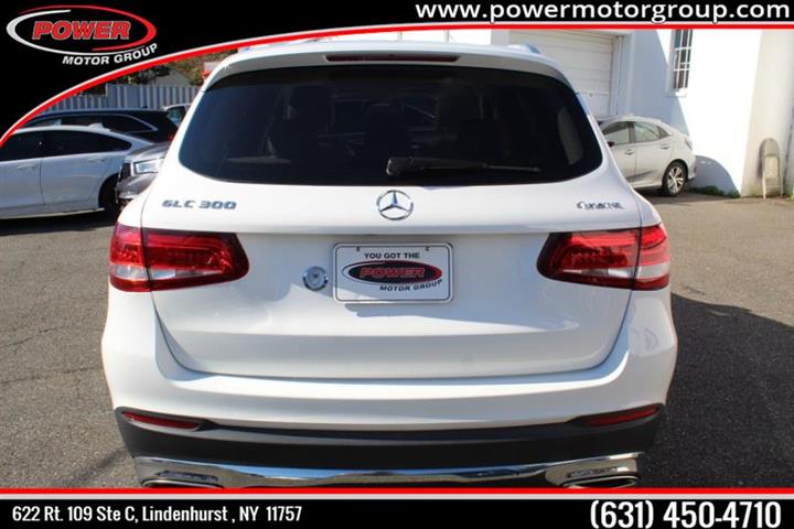 $22995 : Used  Mercedes-Benz GLC GLC 30 image 2