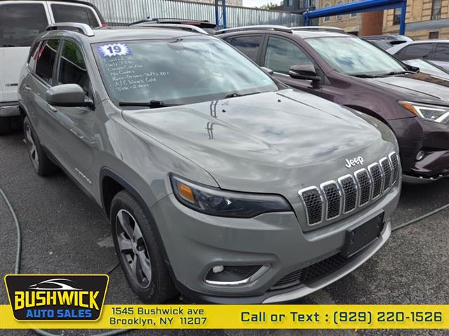 $18995 : Used 2019 Cherokee Limited 4x image 3