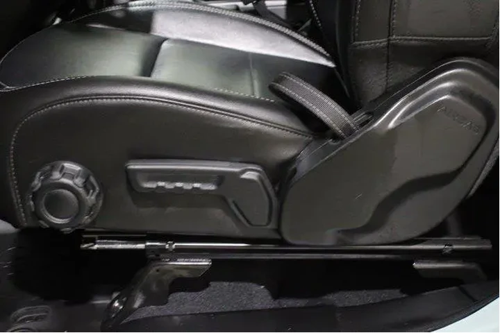 $32998 : Jeep Wrangler 2023 4x4 Sahar image 4