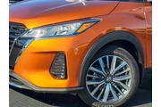 $21850 : Nissan Kicks 2023 SV 4dr Cro thumbnail