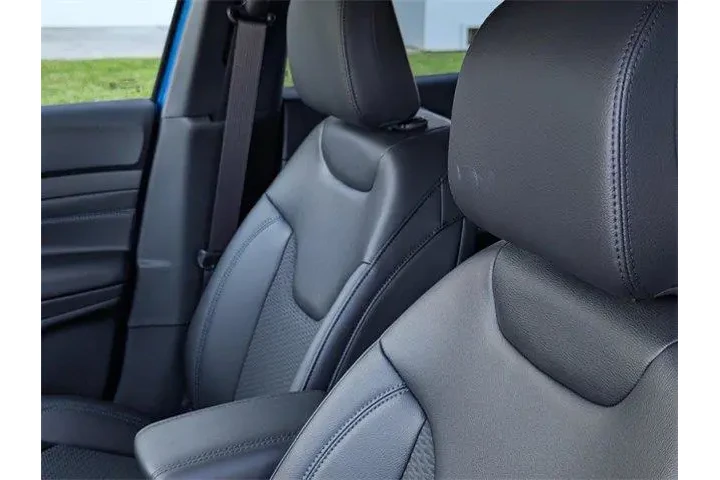 $33410 : Jeep Compass 2026 4x4 Latitu image 9