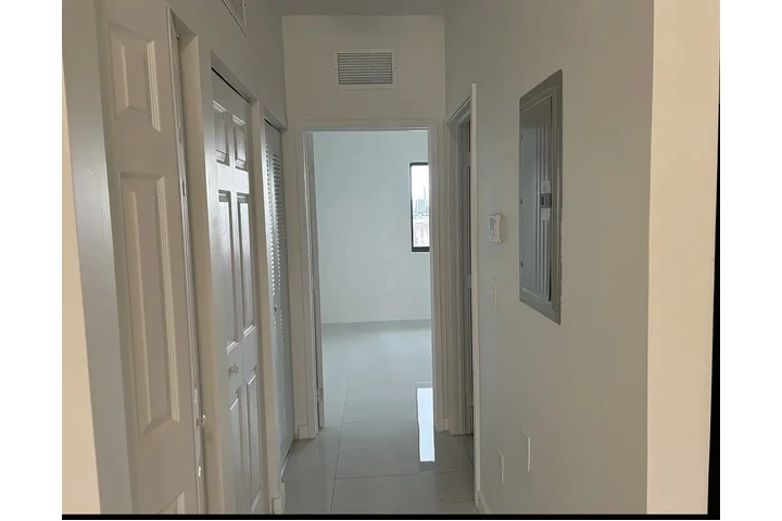 $1700 : 3 Bienvenido image 4