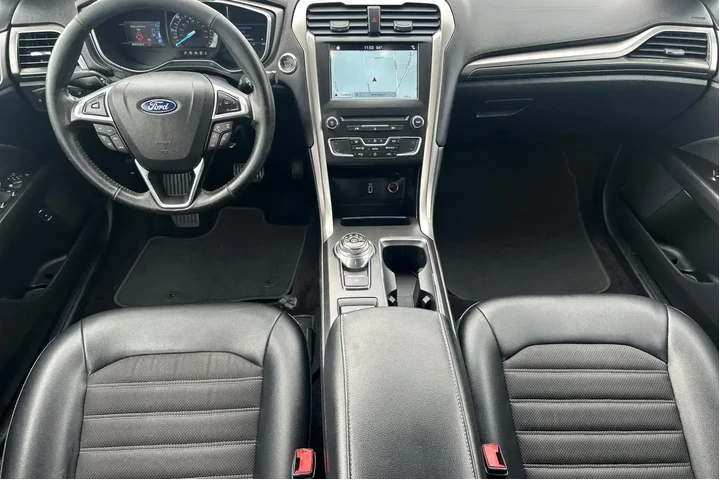 $10200 : Ford Fusion Hybrid 2017 SE 4 image 6