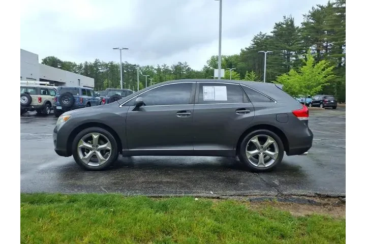 $9359 : Toyota Venza 2011 FWD V6 4dr image 9