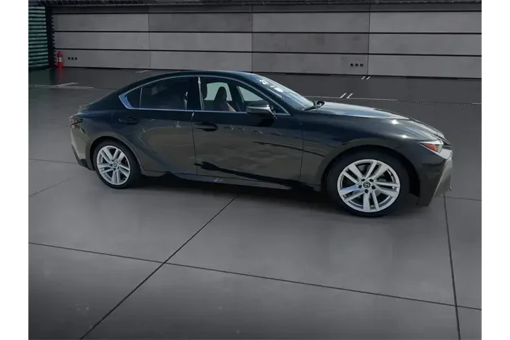 $34788 : Lexus IS 300 2023 4dr Sedan image 9