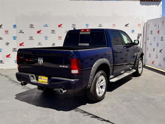 $27995 : Used 2015 1500 4WD Crew Cab 1 image 3