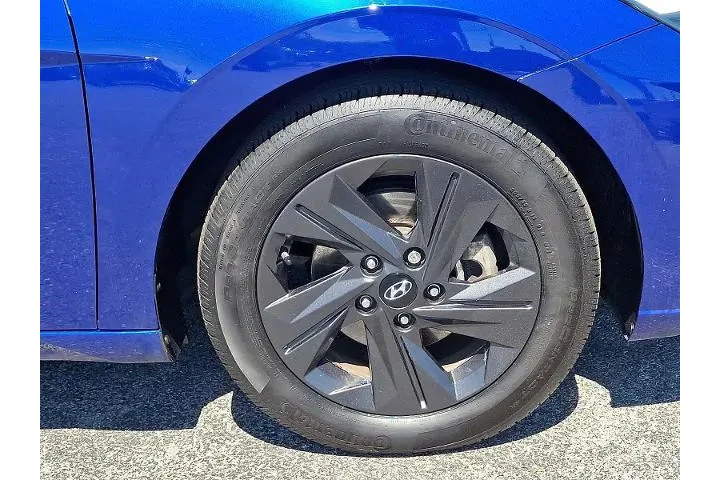 $17480 : Hyundai ELANTRA 2022 SEL 4dr image 8