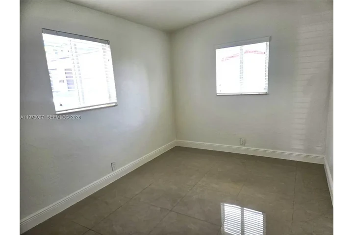 $1000 : ¡DE NUEVO EN EL MERCADO Y LIST image 7