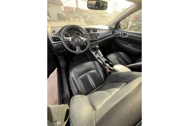 $9995 : 2017 Sentra SR image 7