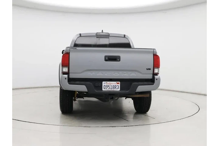 $30998 : Toyota Tacoma 2018 4x4 TRD P image 6