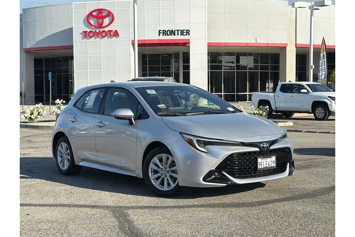 $24336 : Toyota Corolla Hatchback 202 image 1