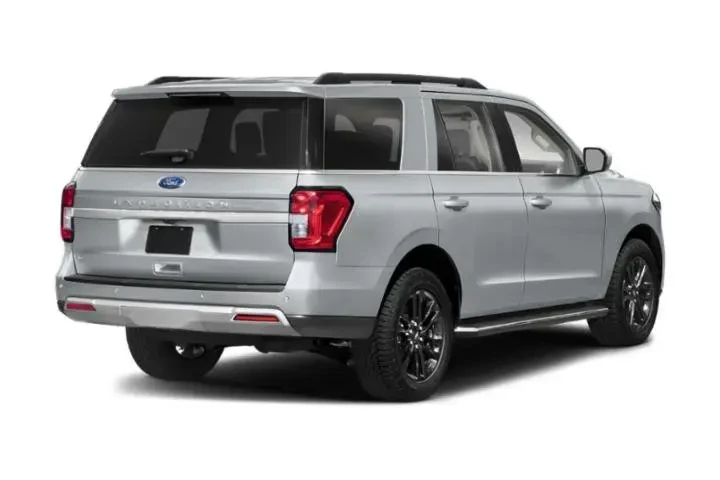 $38998 : Ford Expedition 2022 4x4 XLT image 3
