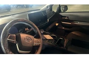 Toyota Sienna thumbnail
