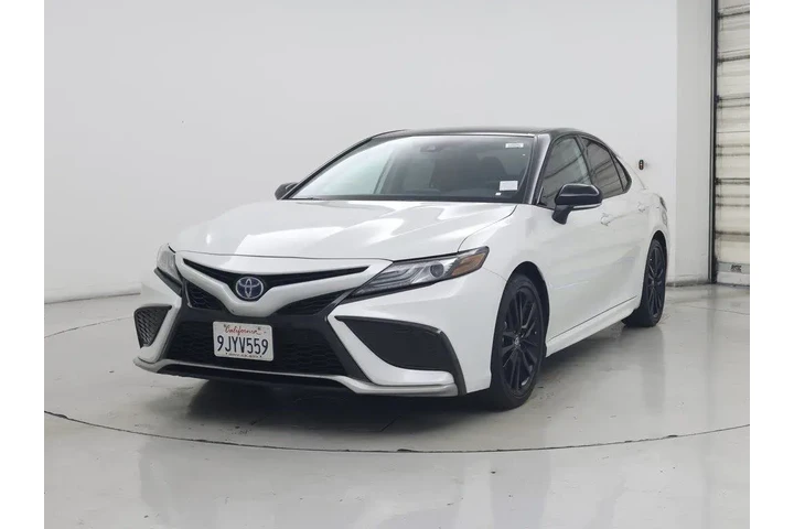 $34998 : Toyota Camry Hybrid 2024 XSE image 4