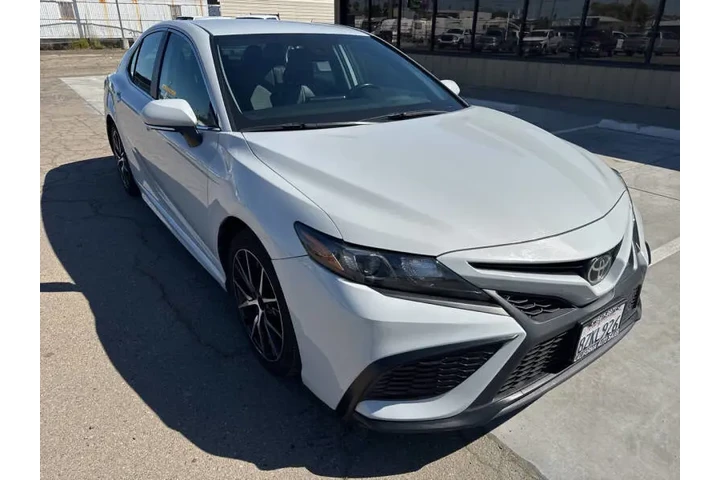 $18999 : 2022 Camry SE Nightshade image 1