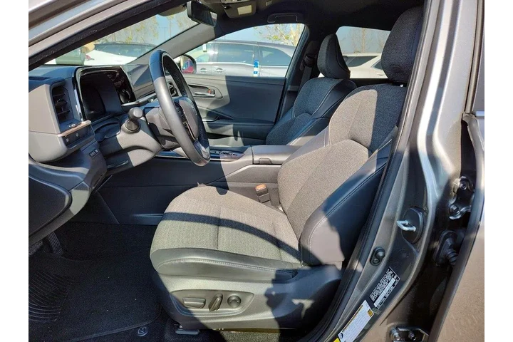 $34998 : Toyota Crown 2023 AWD XLE 4d image 9