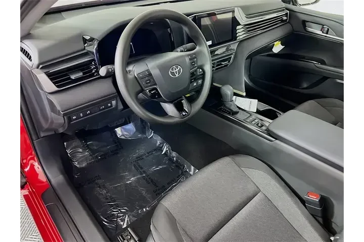 $31900 : Toyota Camry 2026 LE 4dr Sed image 9