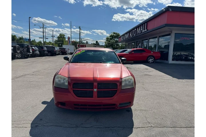 $3980 : 2005 Magnum 4dr Wgn SE RWD image 7