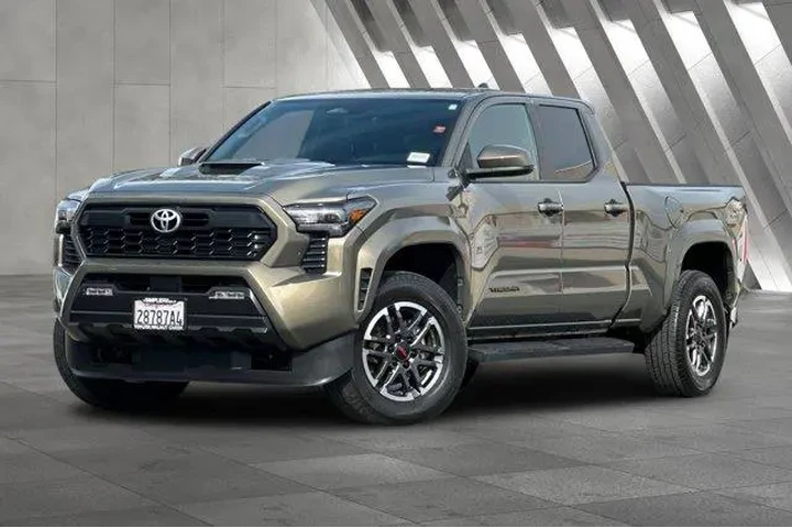 $38700 : Toyota Tacoma 2024 4x2 TRD S image 2
