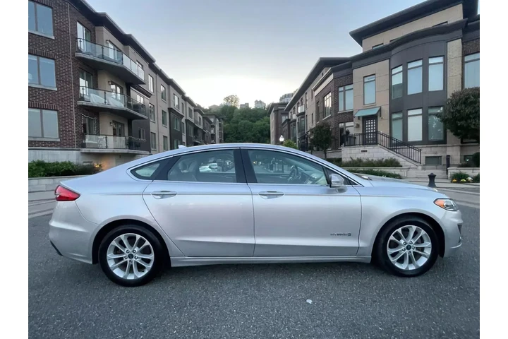 $10495 : 2019 FORD FUSION SEL HYBRID S image 8