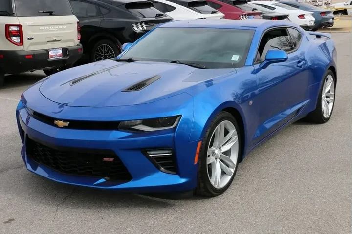$33000 : Chevrolet Camaro 2017 SS 2dr image 2