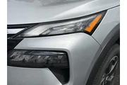 $20408 : Nissan Rogue 2025 AWD SV 4dr thumbnail