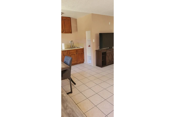 $1850 : BELL RENTO CASA INDEPENDIENTE image 4
