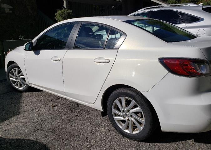 $4500 : 2012 Mazda 3 Touring Sedan image 2
