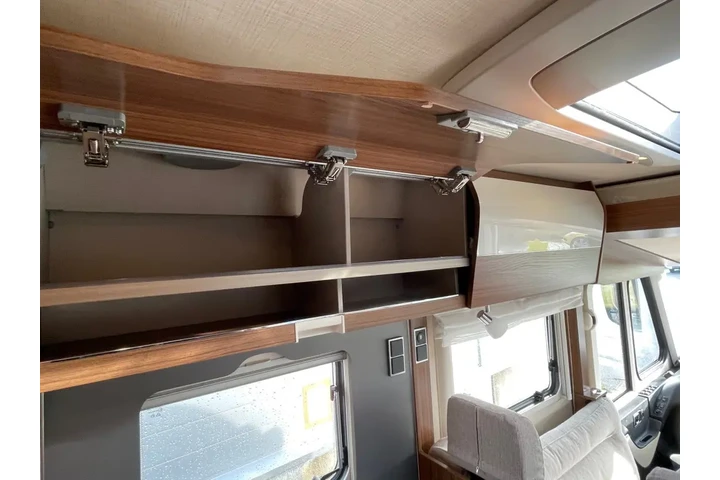 $12000000 : Vendo excelente autocaravana. image 3