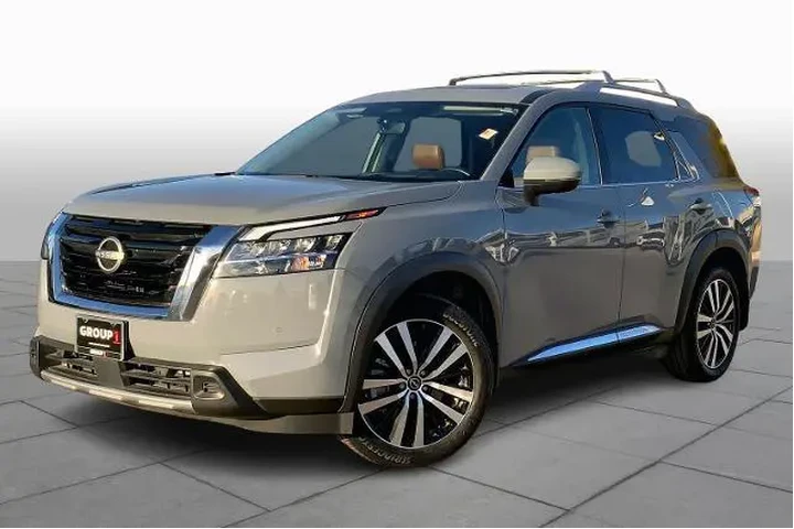 $37774 : Nissan Pathfinder 2024 Plati image 1