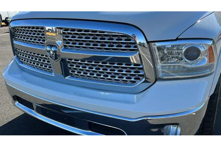 $23984 : Ram 1500 2018 4x4 Laramie 4d image 10