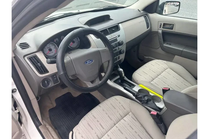 $4995 : 2010 Focus SE image 10