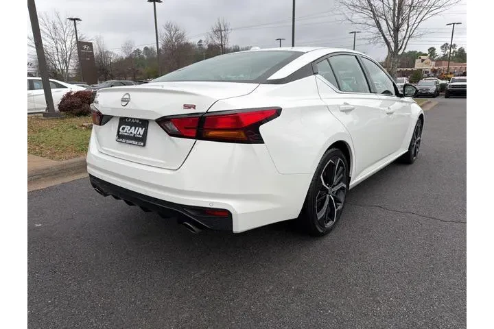 $22582 : Nissan Altima 2024 2.5 SR 4d image 7
