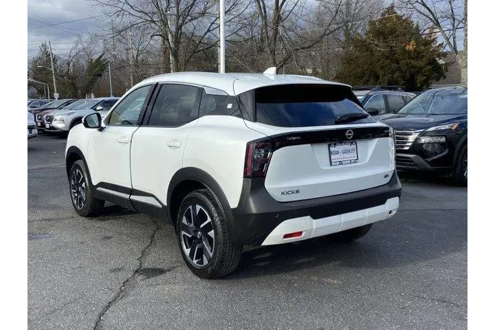 $19487 : Nissan Kicks 2025 SR 4dr Cro image 6