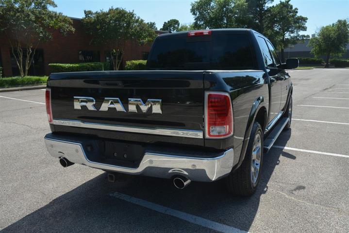 2017 1500 Laramie Limited image 7