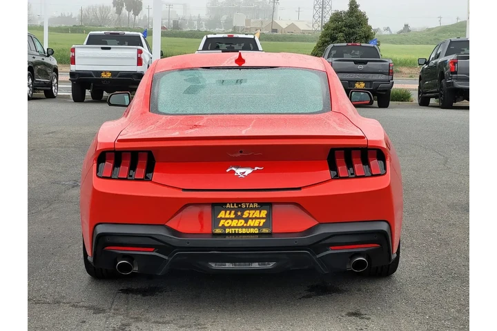$27989 : Ford Mustang 2024 EcoBoost 2 image 5