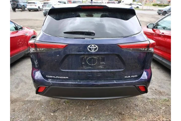 $38442 : Toyota Highlander 2023 AWD L image 5