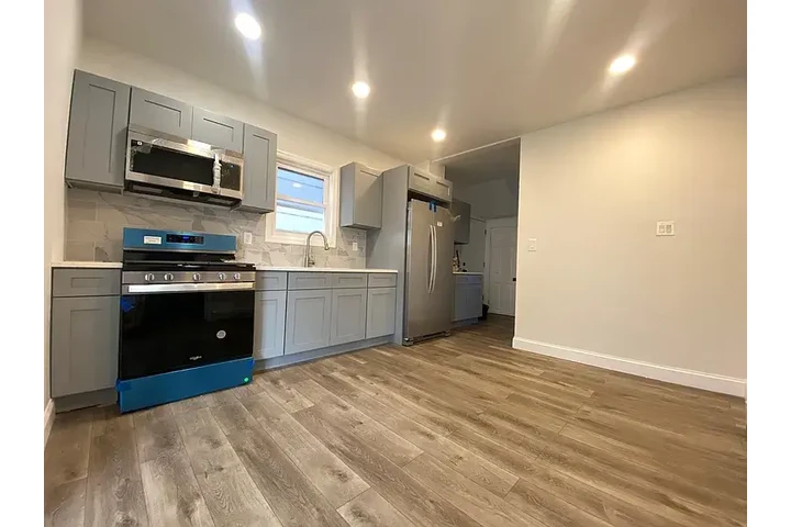 $1900 : Dos habitaciones en alquiler image 2