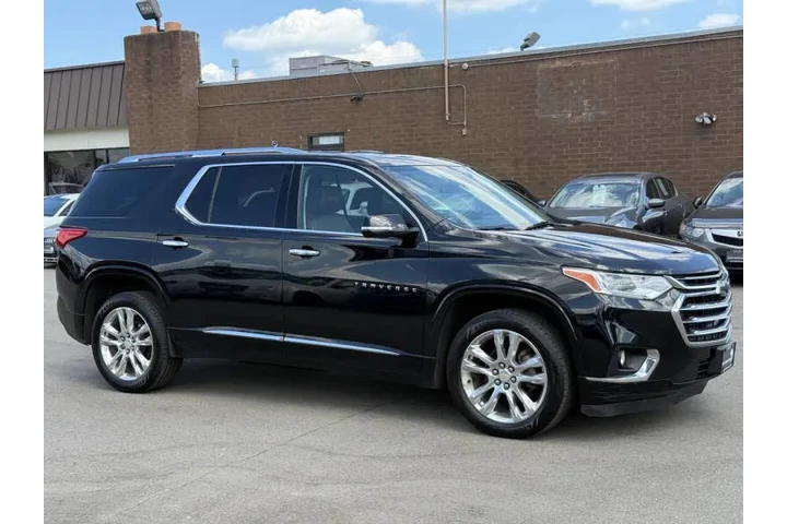 $19975 : 2018 Traverse High Country image 4