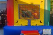 Jumper y Waterslides thumbnail