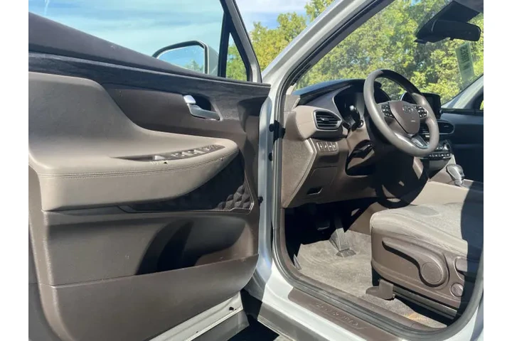 $10999 : 2019 Santa Fe SE 2.4L image 8