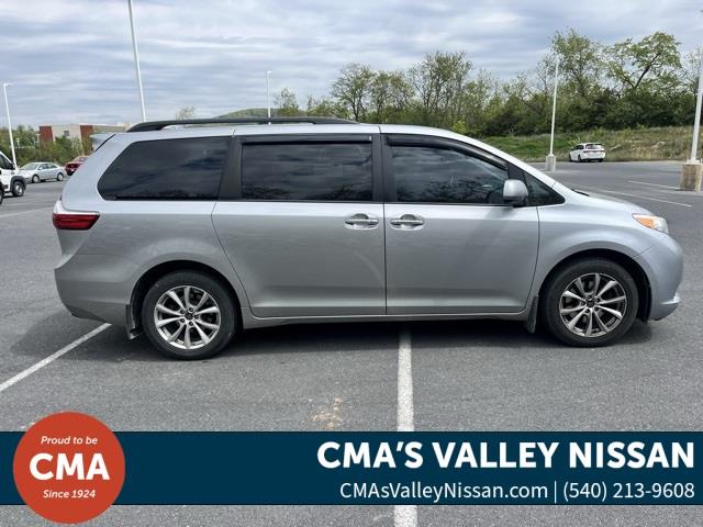$17043 : PRE-OWNED 2015 TOYOTA SIENNA image 4