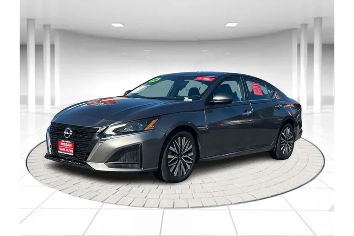 $18998 : Nissan Altima 2023 2.5 SV 4d image 1