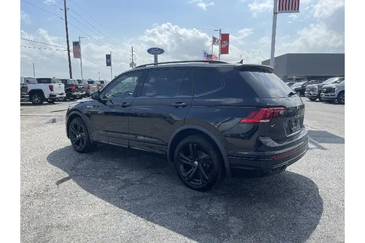 $25535 : Volkswagen Tiguan 2024 SE R- image 3