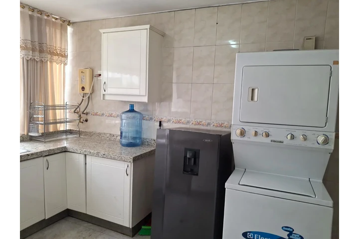 $550 : SUITE AMOBLADA CALLE FINLANDIA image 7