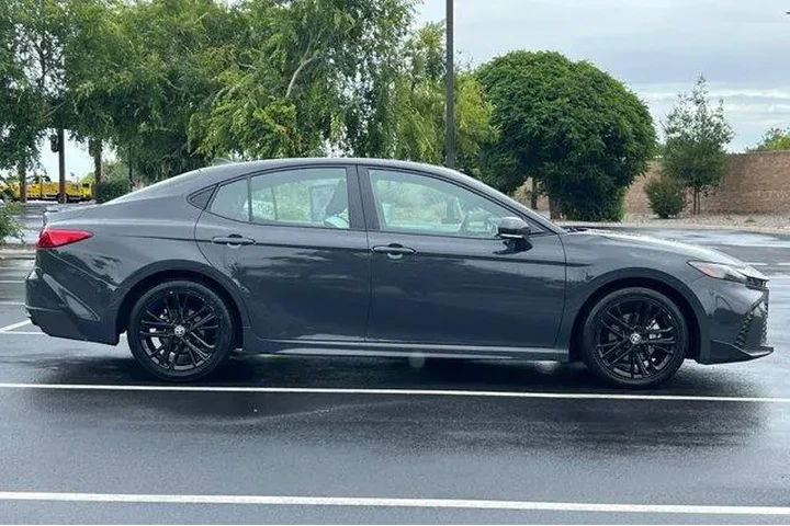$28477 : Toyota Camry 2025 SE 4dr Sed image 10