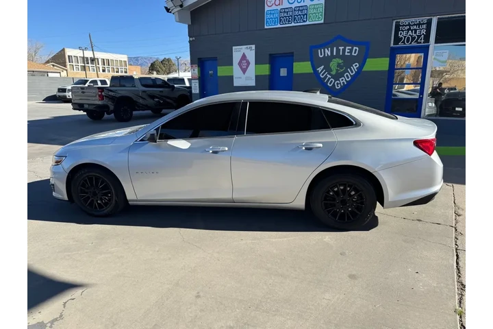 2019 Malibu LS image 8