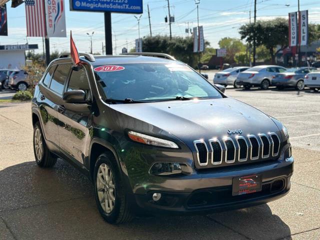 $14999 : 2017 Cherokee Latitude image 3