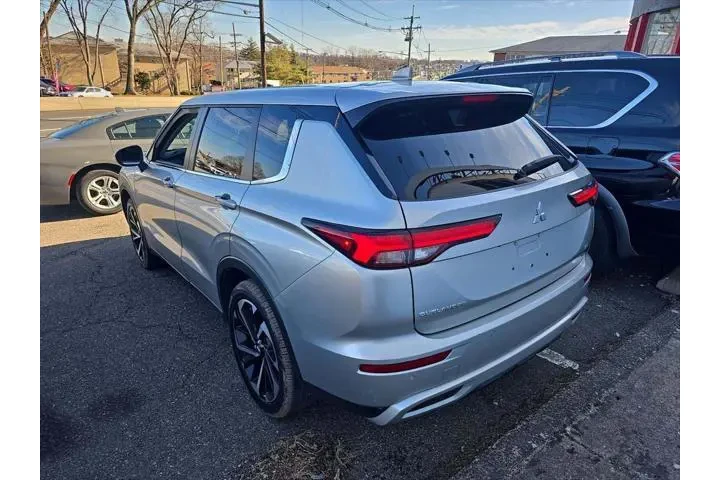 $24993 : Mitsubishi Outlander 2024 AW image 3