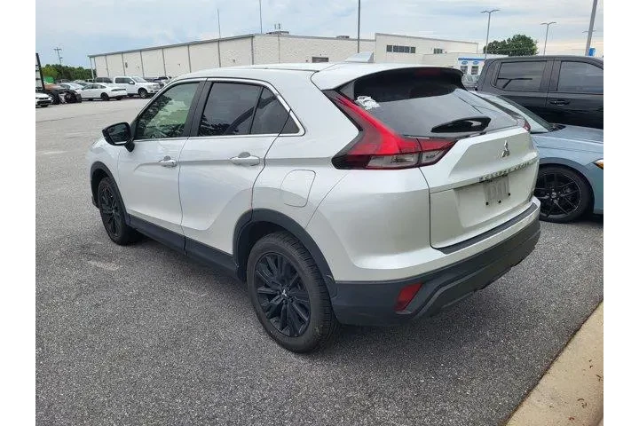 $17731 : Mitsubishi Eclipse Cross 202 image 6